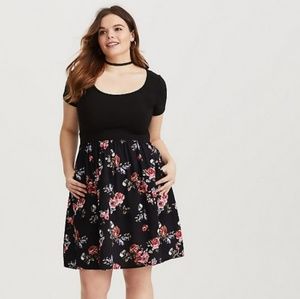 Torrid Women's Skater Dress Size 2 Floral Skulls